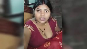 चूत मिलती तो तन बदन खिल ऊठता - Naukrani ki mast chut