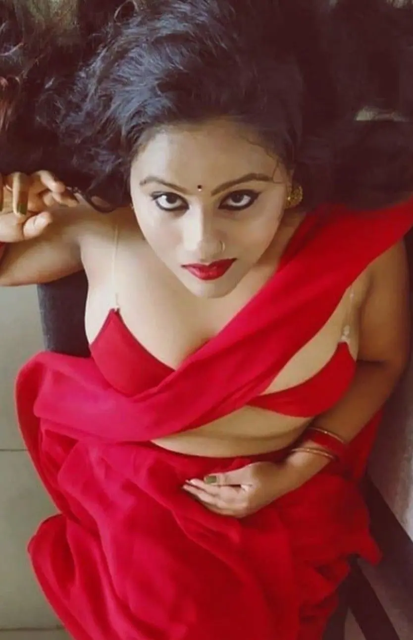 Chalti Train Mein Ho Gaya Kand - Hindi Porn Kahani