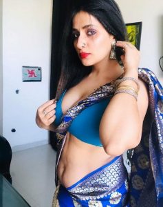 पति के पास चोदने का वक्त ही नहीं था gair mard se chudai